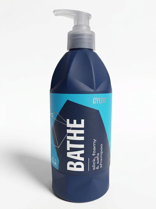 GYEON Q²M Bathe 500 ml – pH-neutrales Premium Autoshampoo & Glanz-Pflege